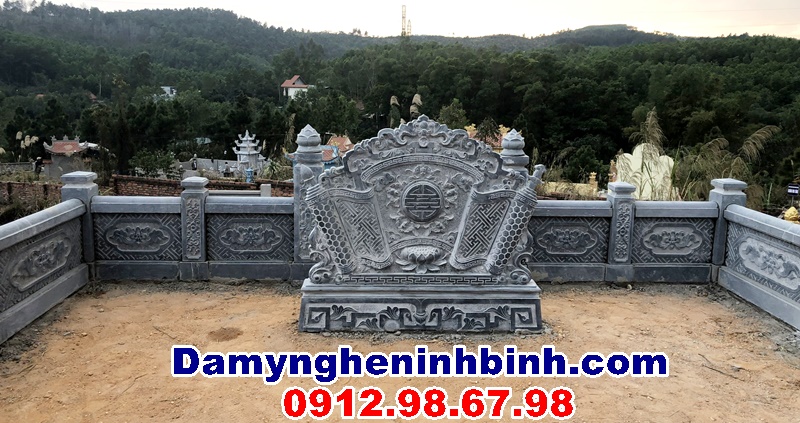 Cuốn thư bình phong đá chắn trước cửa khu lăng mộ Hạ Long Quảng Ninh