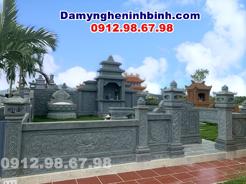 Khuôn viên khu lăng mộ đá xanh rêu Uông Bí Quảng Ninh